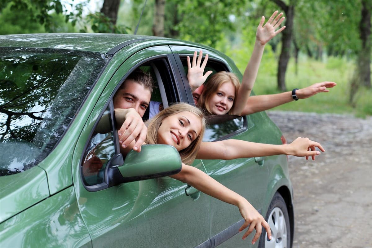young-people-having-s.jpg