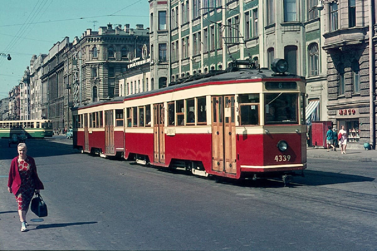 retro-tram.jpg