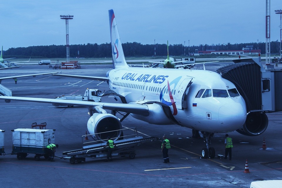 plain-ural-airlines.jpg