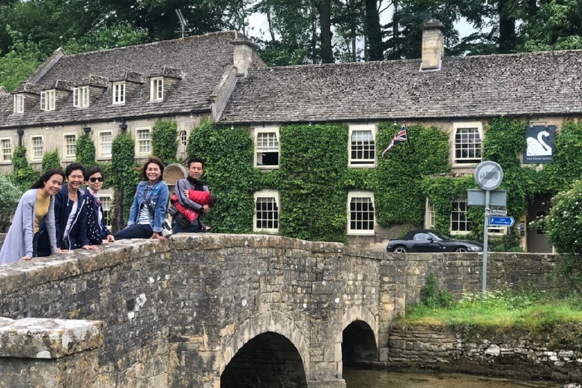britian-tourist.jpg