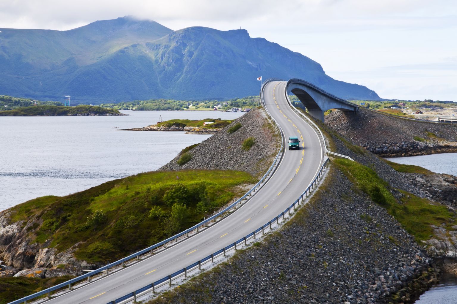 norvegian-road.jpg