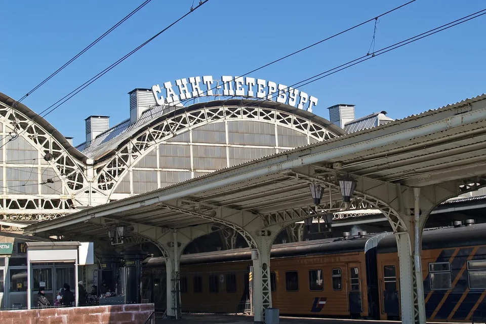 SPb0railway-station.jpg