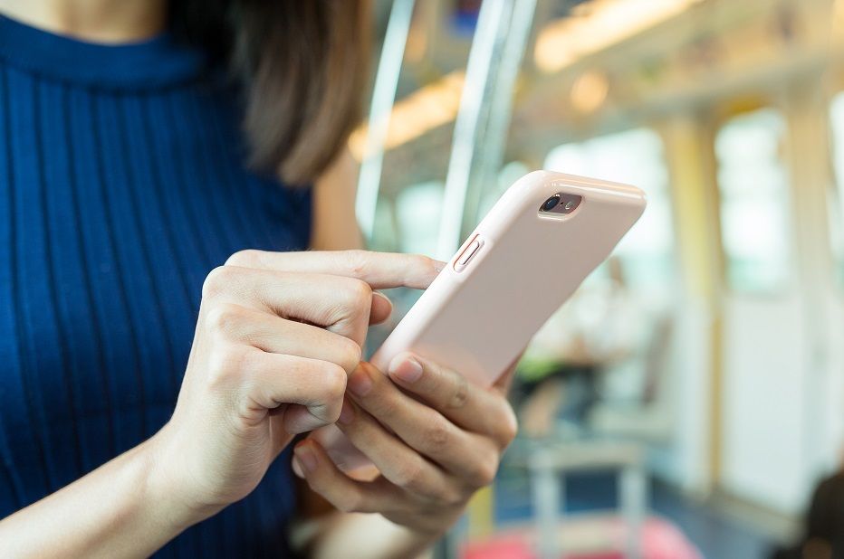 woman-using-cellphone.jpg woman-using-cellphone.jpg