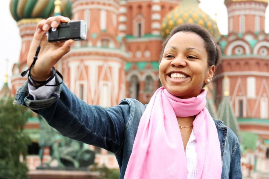 turistka-v-moskve.jpg