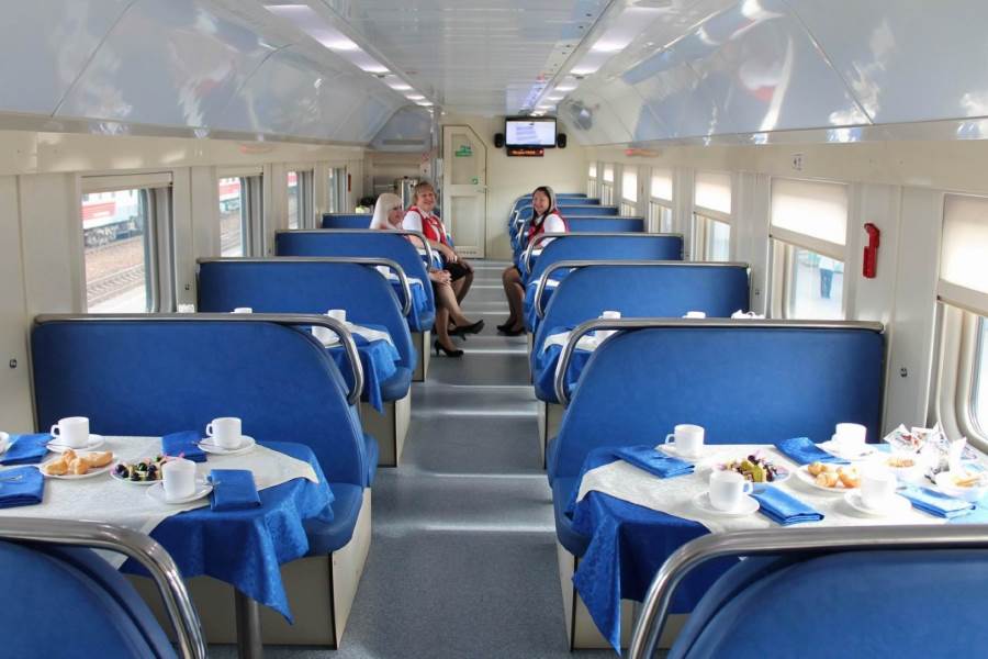 В вагоне-ресторане