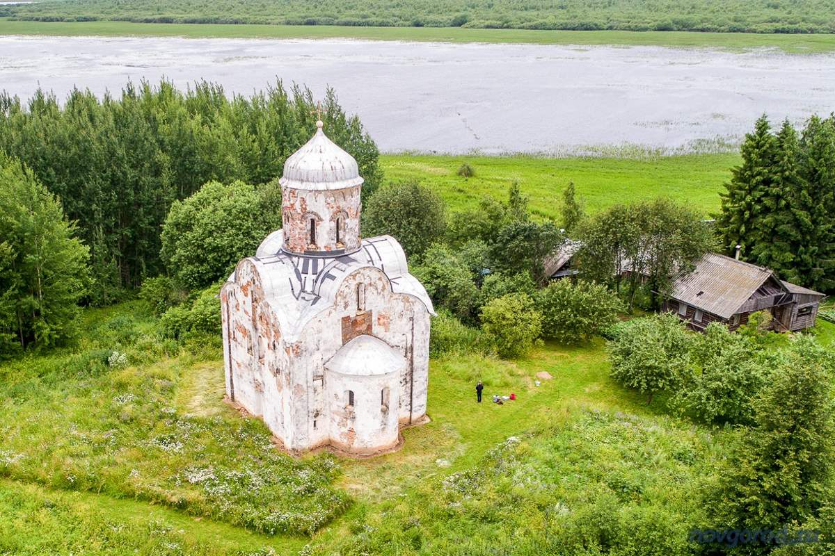 Церковь Николы на острове Липно